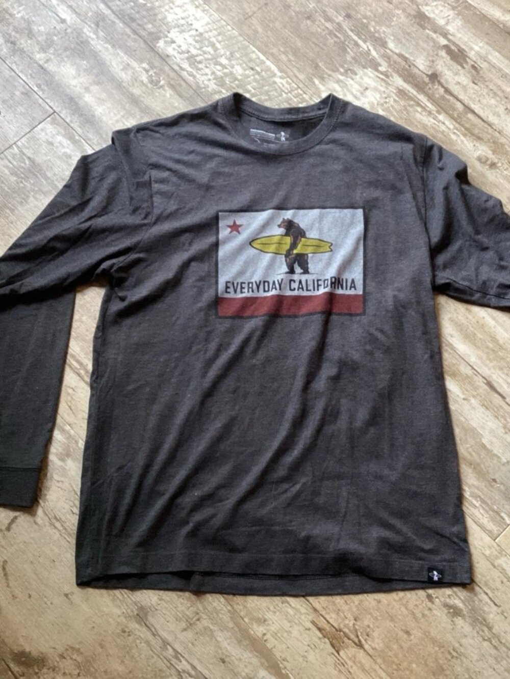 EVERYDAY CALIFORNIA 'El Classico' Charcoal Grey Surf LS T-Shirt Men’s Large